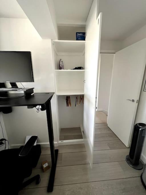 Luxury Artistic 2 Bedroom W/Balcony-Great Location Central לונדון מראה חיצוני תמונה