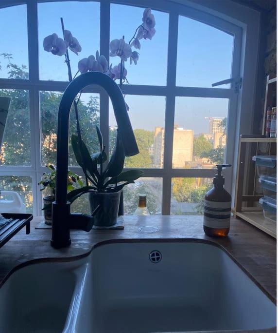 Luxury Artistic 2 Bedroom W/Balcony-Great Location Central לונדון מראה חיצוני תמונה